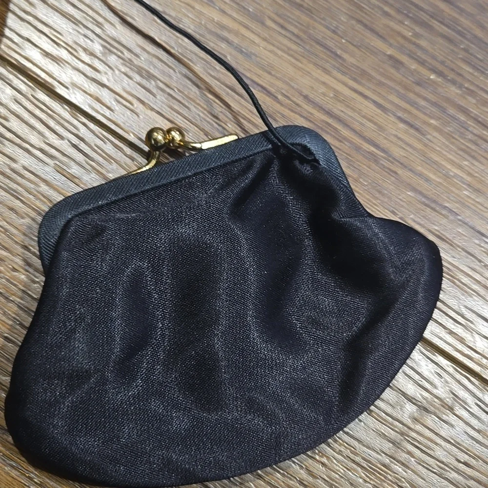 VINTAGE VELVET EVENING BAG WITH SATIN COIN PURSE.   #7518 - Picture 6 of 8